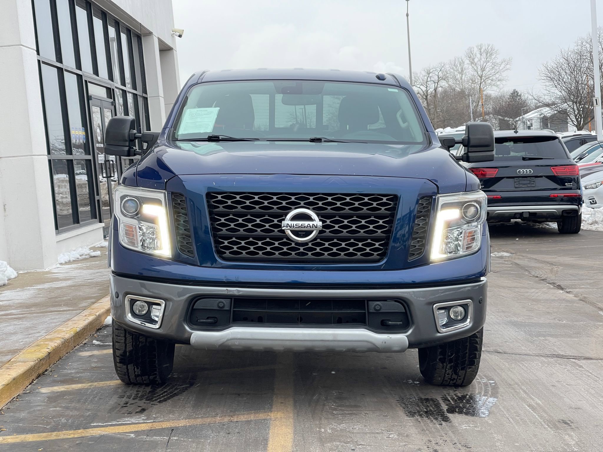 Used 2017 Nissan Titan PRO-4X w/ Pro-4x Convenience Package image 8