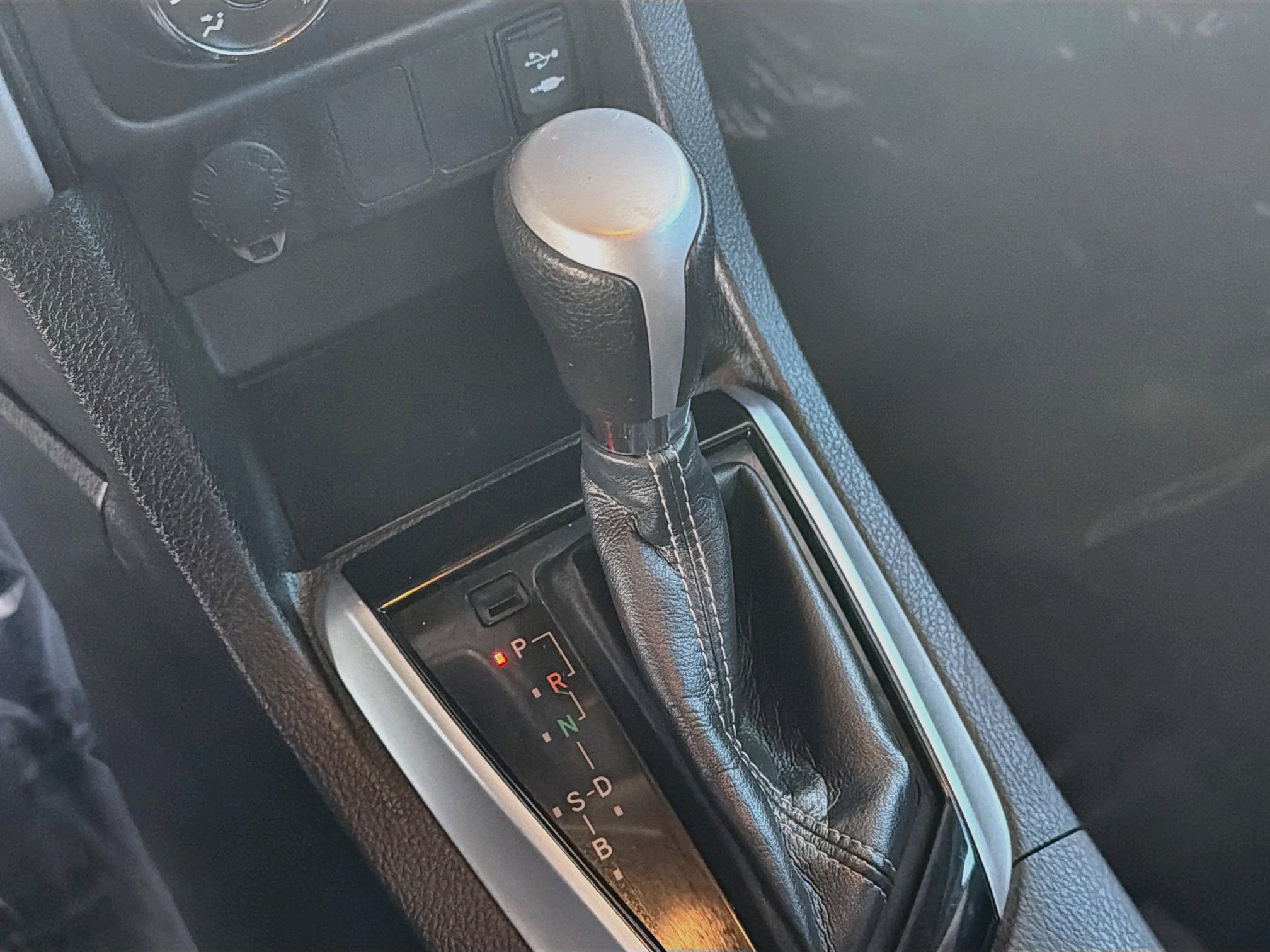 Used 2018 Toyota Corolla L FWD image 24