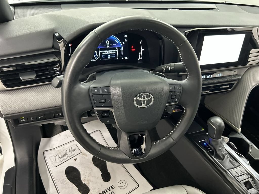 Used 2025 Toyota Camry SE w/ Convenience Package AWD/4WD image 4