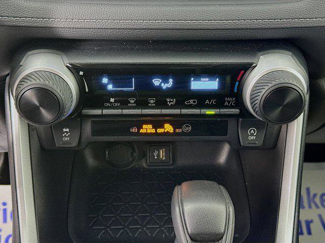 Certified 2024 Toyota RAV4 LE AWD/4WD image 15