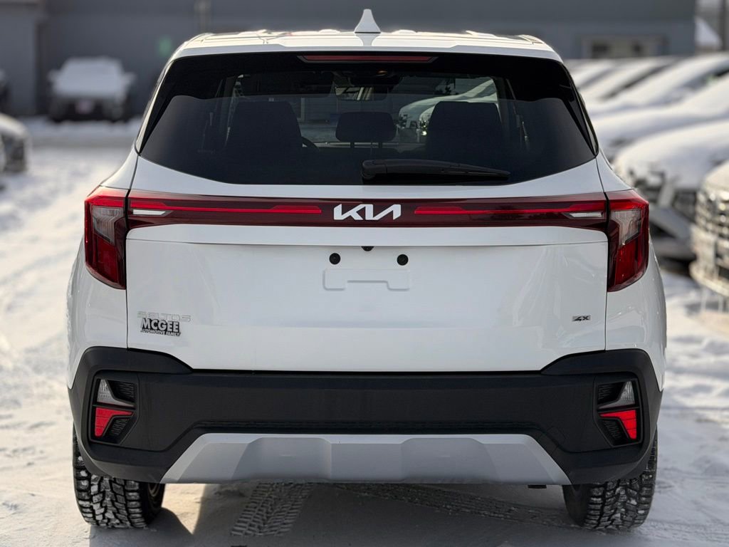 Used 2025 Kia Seltos LX image 4