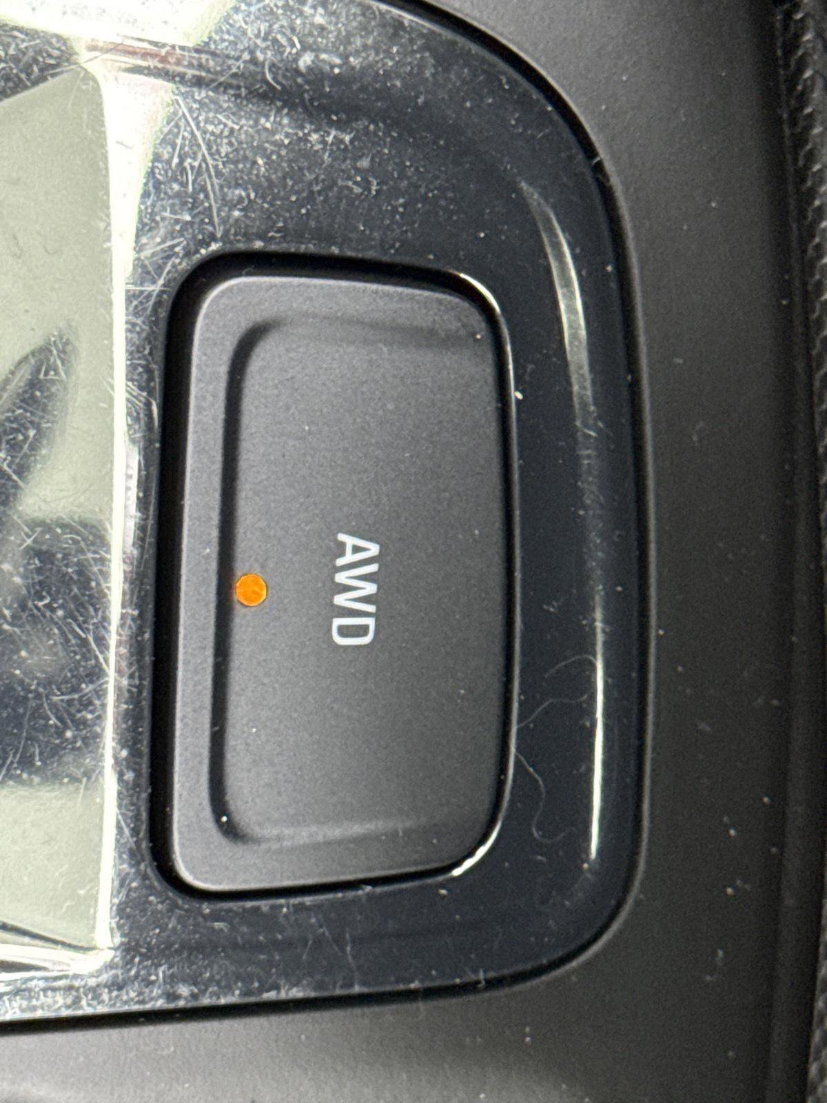 Used 2024 Chevrolet Equinox RS w/ LPO, Floor Liner Package image 21