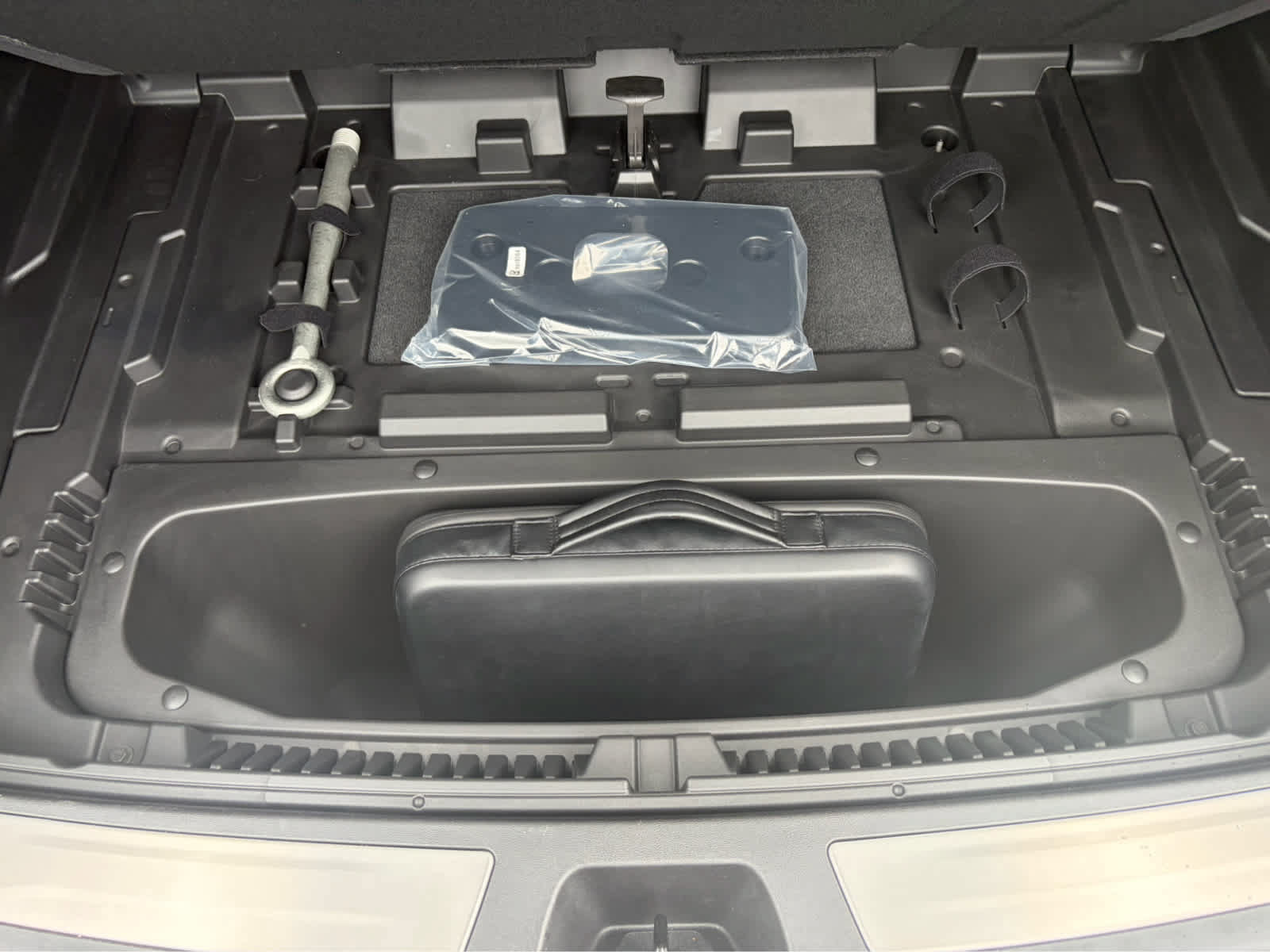 Certified 2025 Cadillac Optiq Luxury 1 AWD/4WD image 25