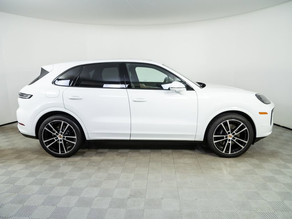 New 2026 Porsche Cayenne image 28