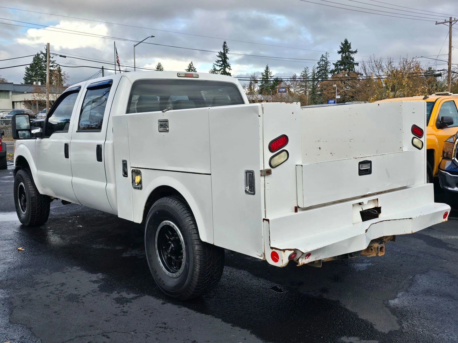 Used 2013 Ford F250 XL image 3