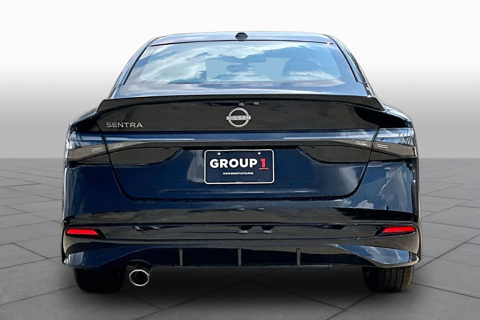 New 2027 Nissan Sentra SR FWD image 4