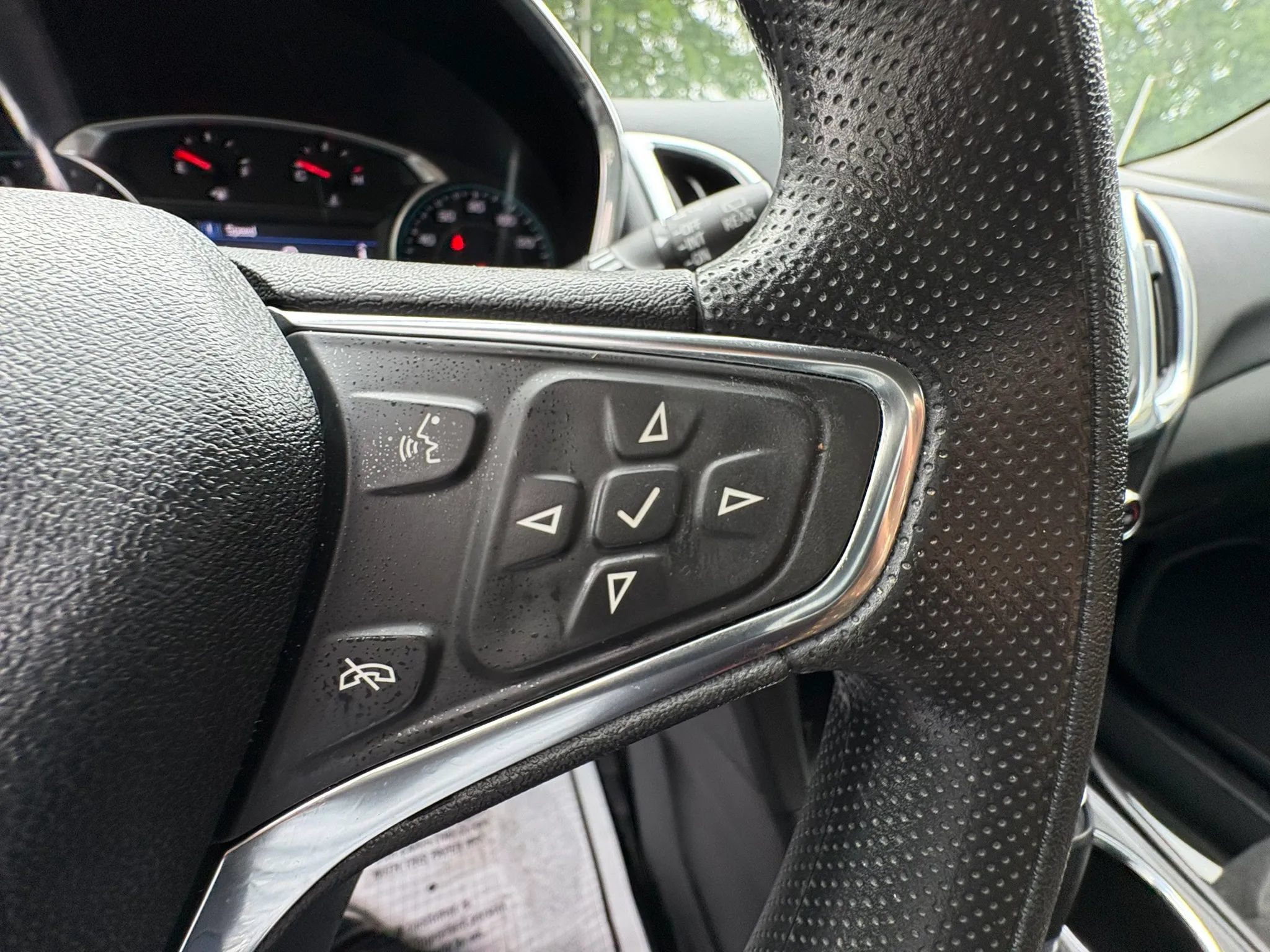 Used 2021 Chevrolet Equinox LT AWD/4WD image 31