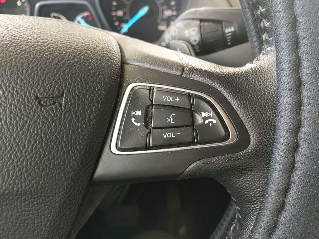 Used 2017 Ford Escape Titanium AWD/4WD image 18