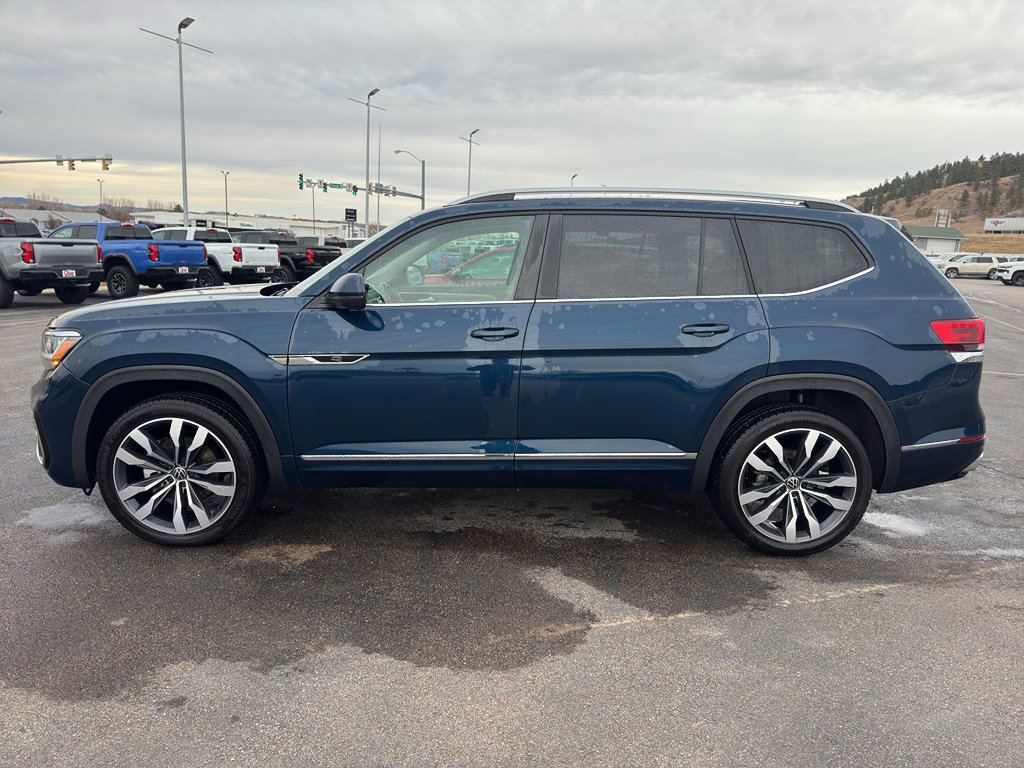 Used 2021 Volkswagen Atlas SEL R-Line image 2