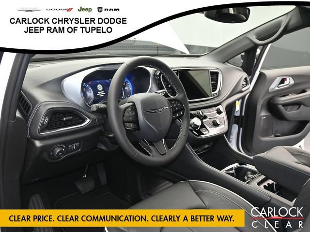 New 2026 Chrysler Pacifica Limited w/ Uconnect Theater Family Group FWD image 12