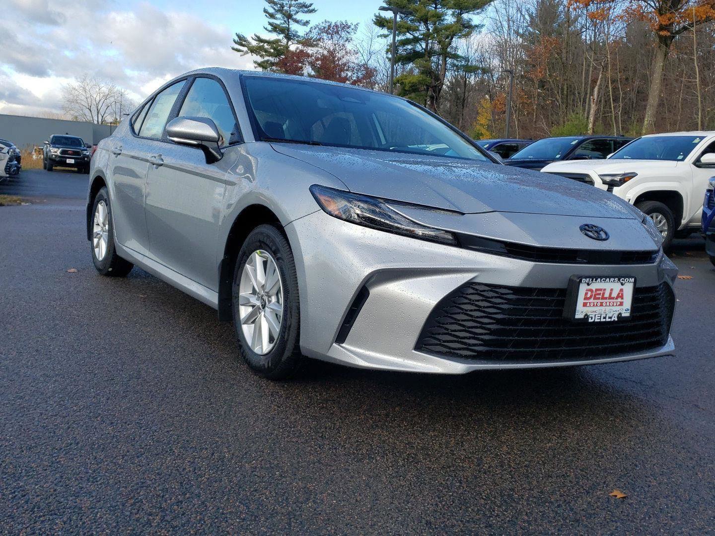 Used 2026 Toyota Camry LE w/ Convenience Package image 4