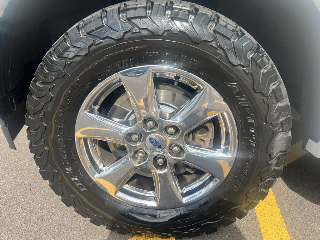 Used 2019 Ford F150 Lariat w/ Equipment Group 502A Luxury AWD/4WD image 14