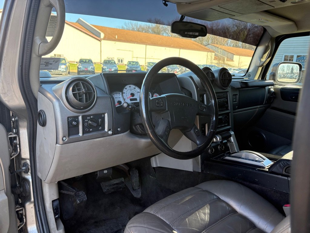 Used 2003 HUMMER H2 w/ Preferred Equipment Group image 15