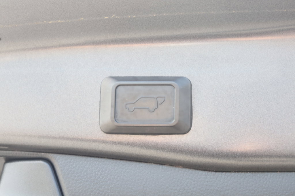 Used 2021 Toyota RAV4 XLE w/ Convenience Package AWD/4WD image 27