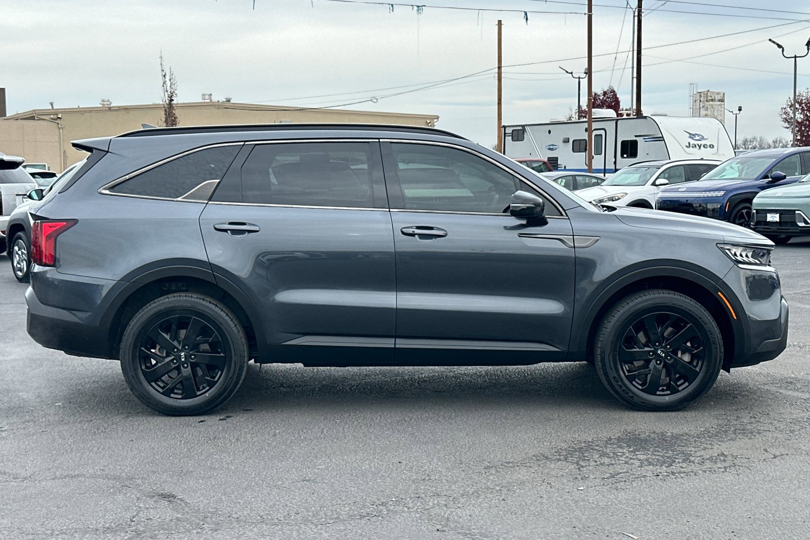 Used 2021 Kia Sorento S w/ Panoramic Sunroof Package image 3