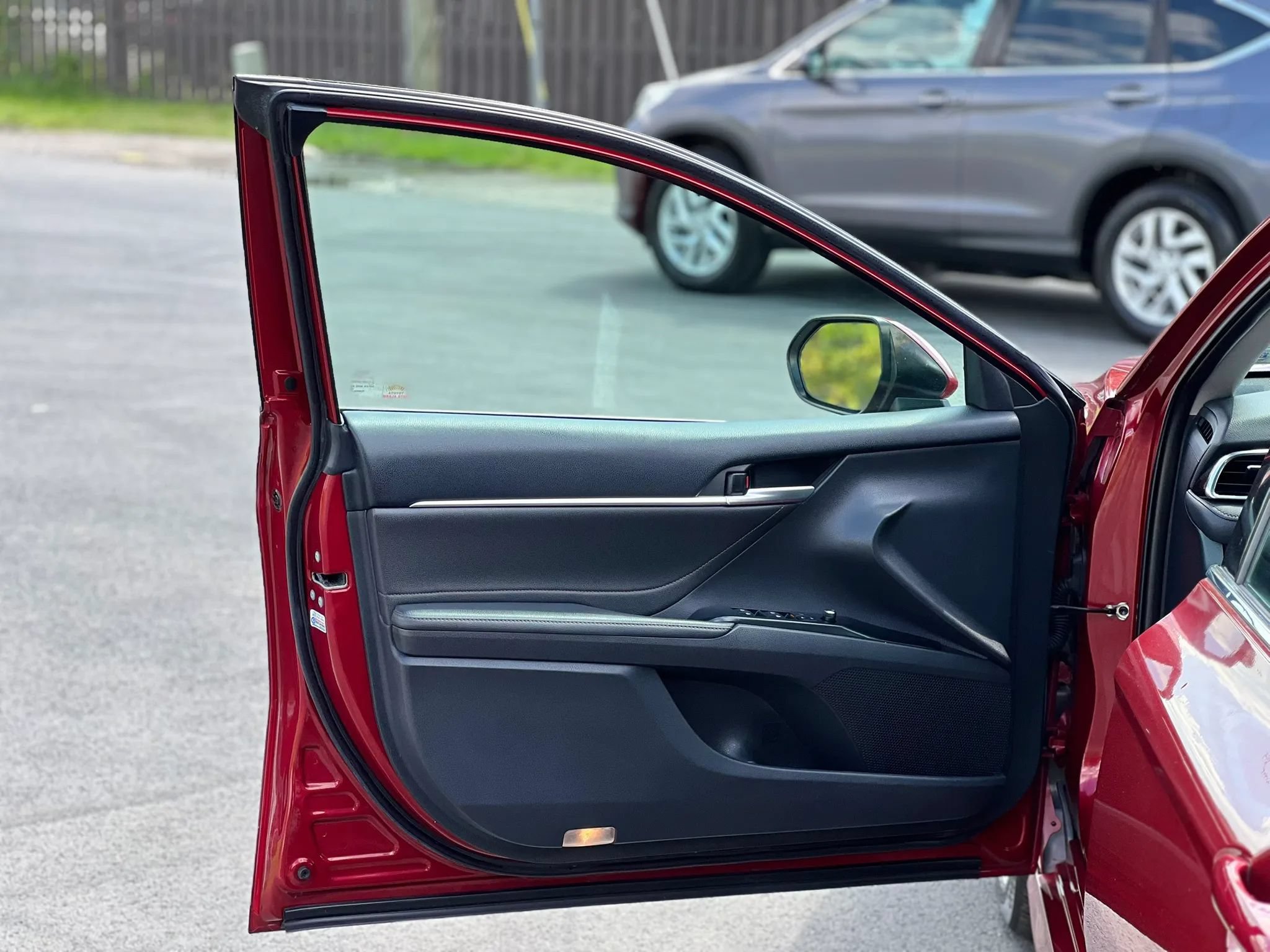 Used 2018 Toyota Camry XLE FWD image 34