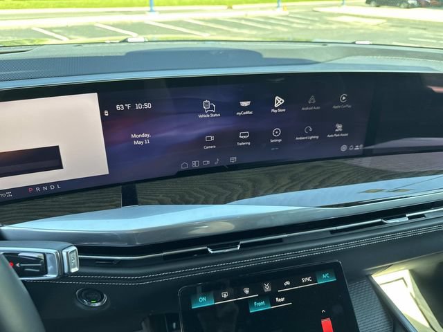 Certified 2025 Cadillac Escalade Sport Platinum w/ LPO, Floor Liner Package AWD/4WD image 24