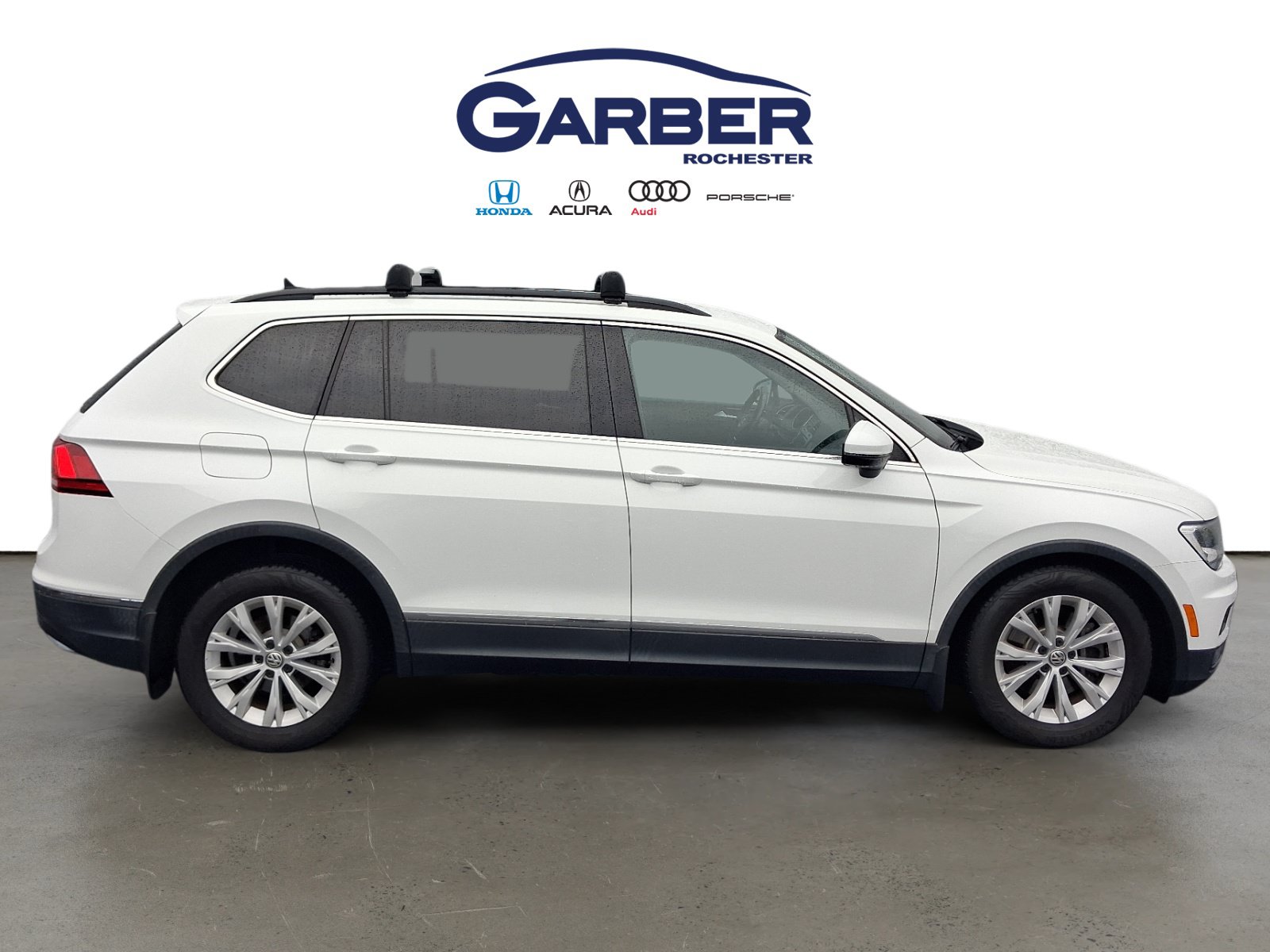 Used 2018 Volkswagen Tiguan SE w/ Front Fog Lights Package AWD/4WD image 9