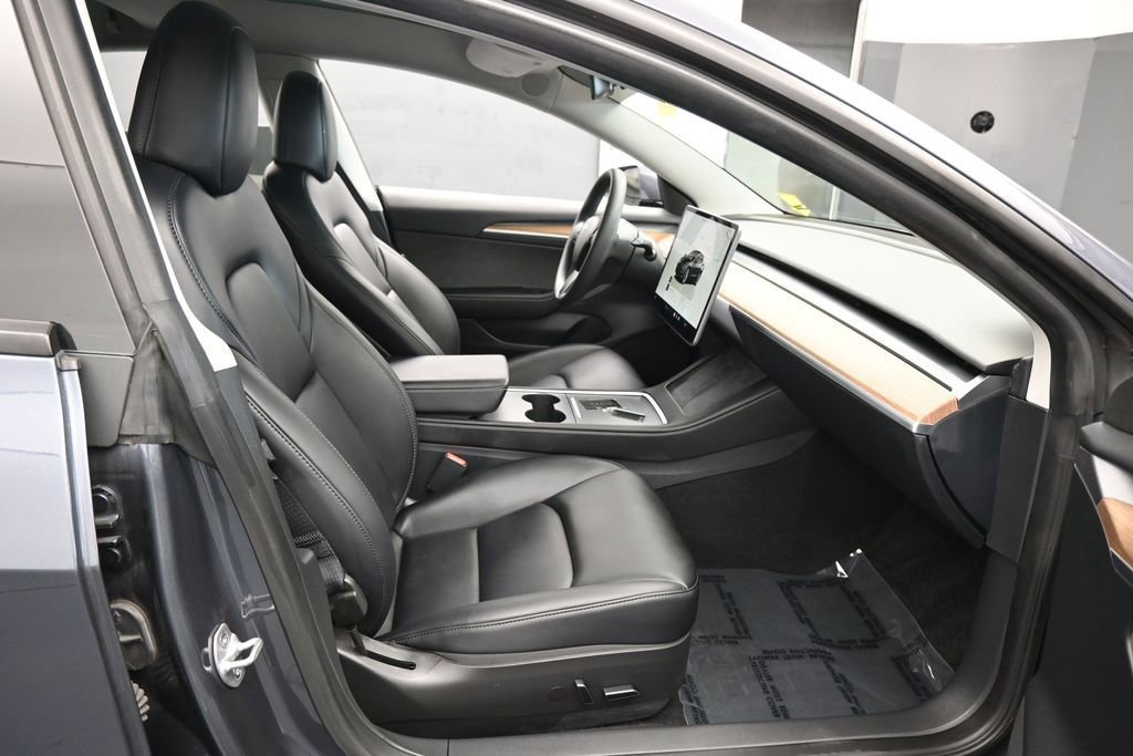 Used 2023 Tesla Model 3 Standard Range RWD image 35