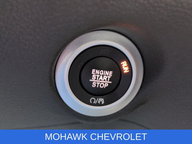 Used 2024 Chrysler Pacifica Limited FWD image 17