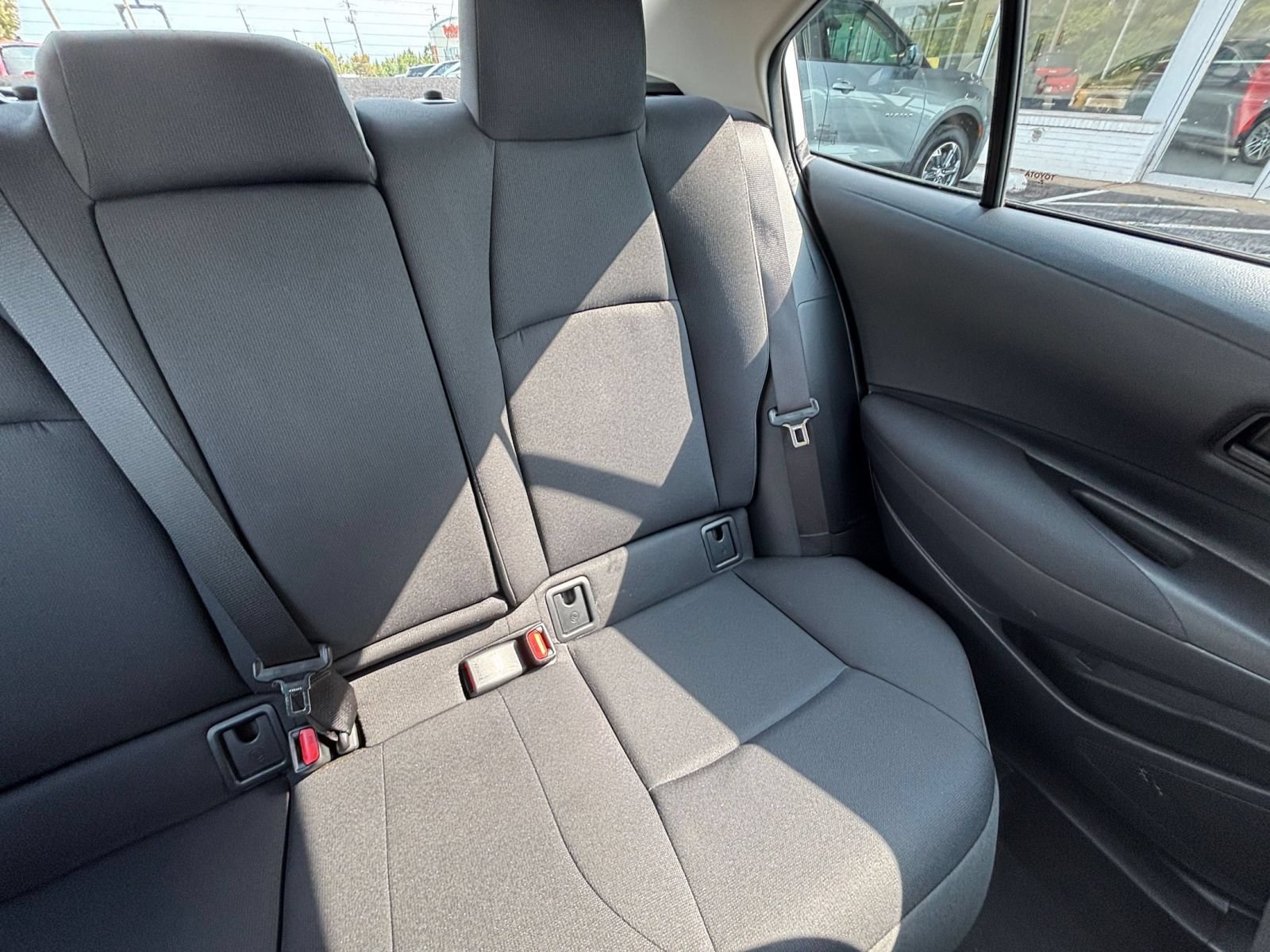 Used 2025 Toyota Corolla LE FWD image 34