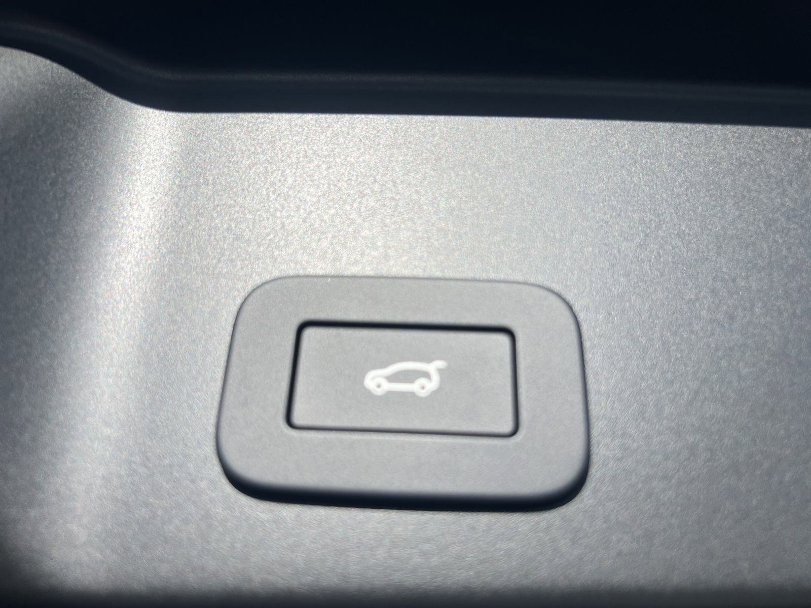 New 2025 Land Rover Range Rover Evoque Dynamic SE image 32