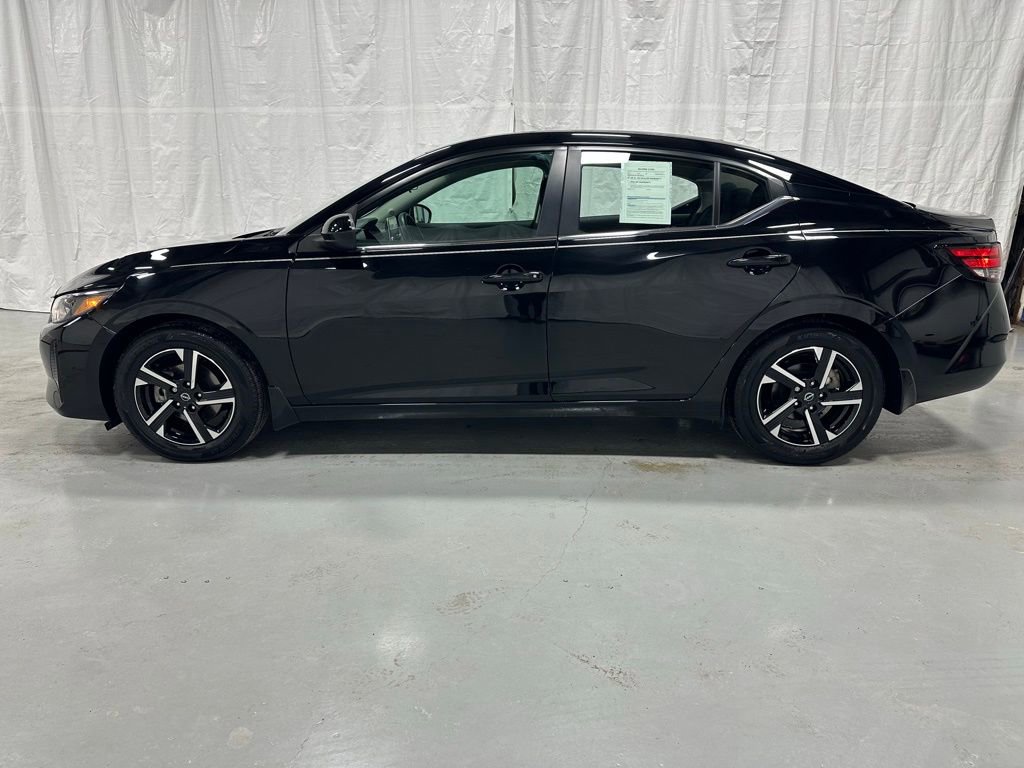 Used 2025 Nissan Sentra SV image 4