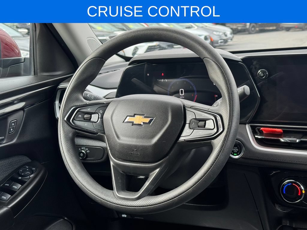 Used 2025 Chevrolet TrailBlazer LT AWD/4WD image 6