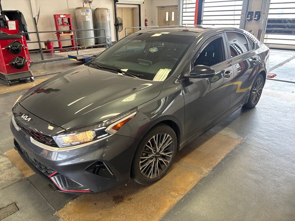 Used 2023 Kia Forte GT-Line w/ GT-Line Premium Package FWD image 2