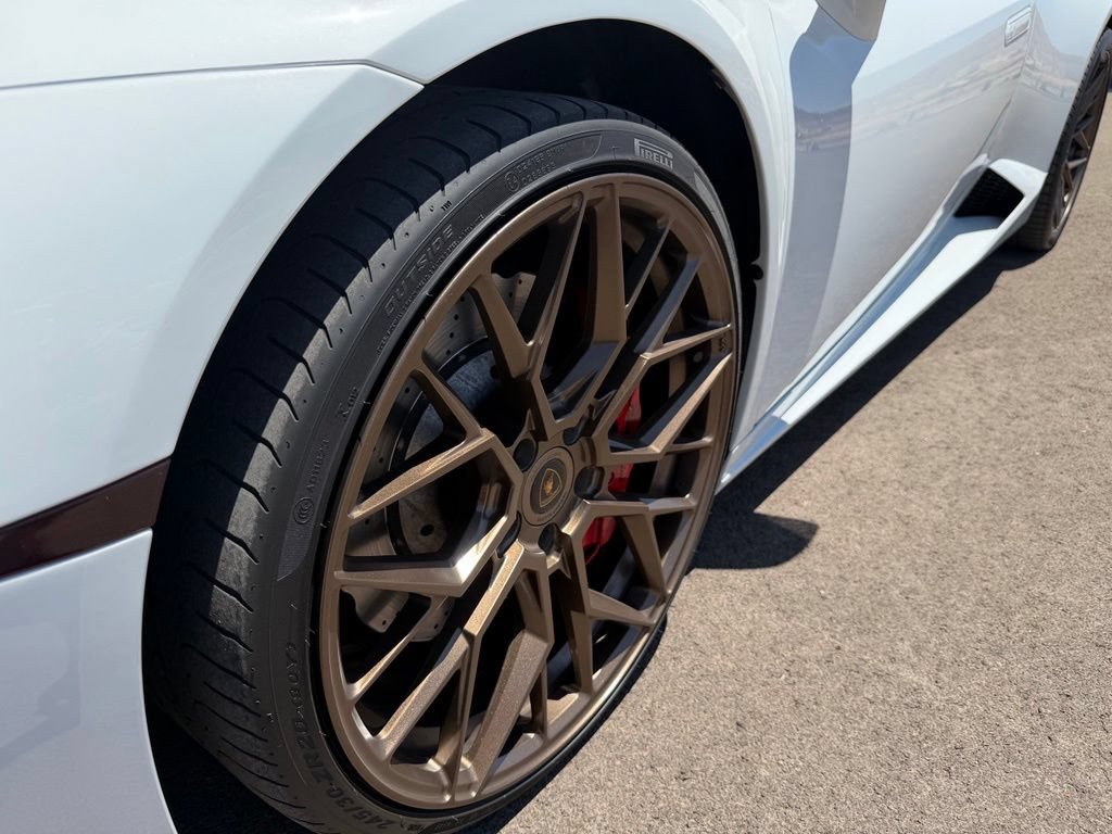 Used 2019 Lamborghini Huracan LP 580-2 RWD image 11