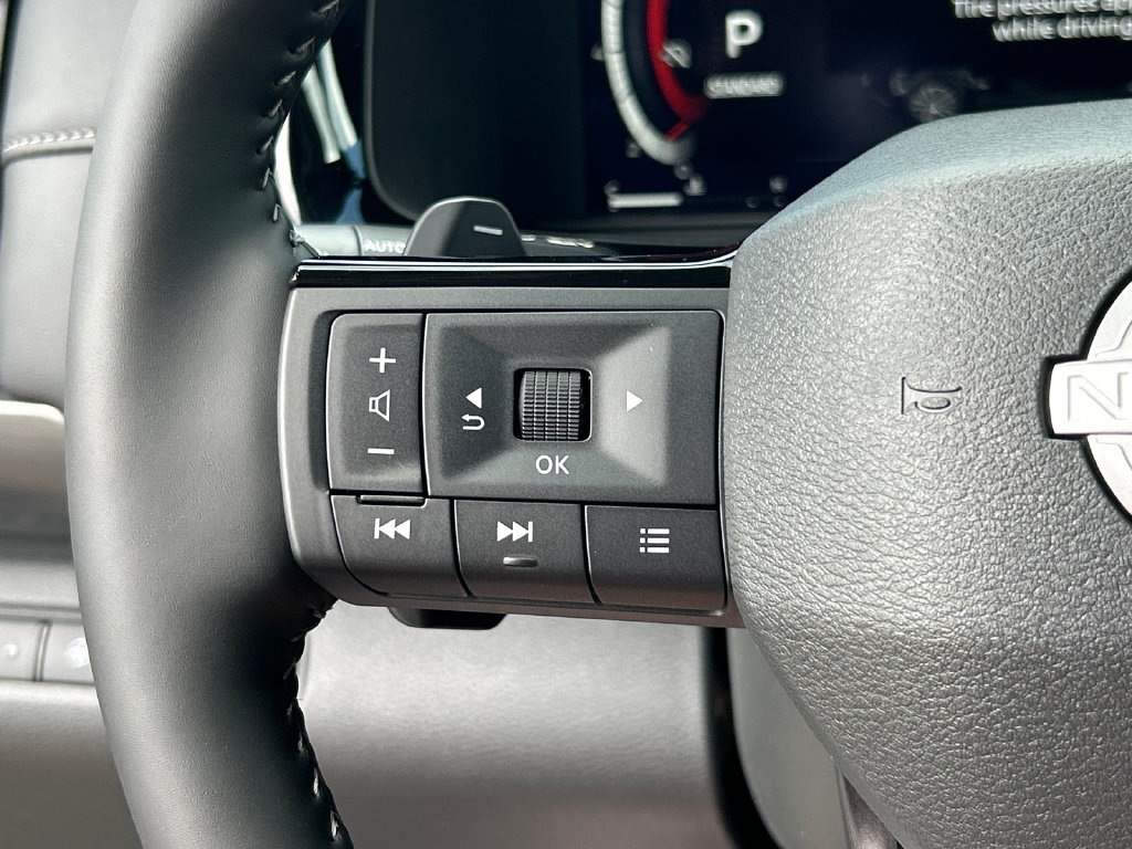 New 2026 Nissan Pathfinder SL FWD image 29