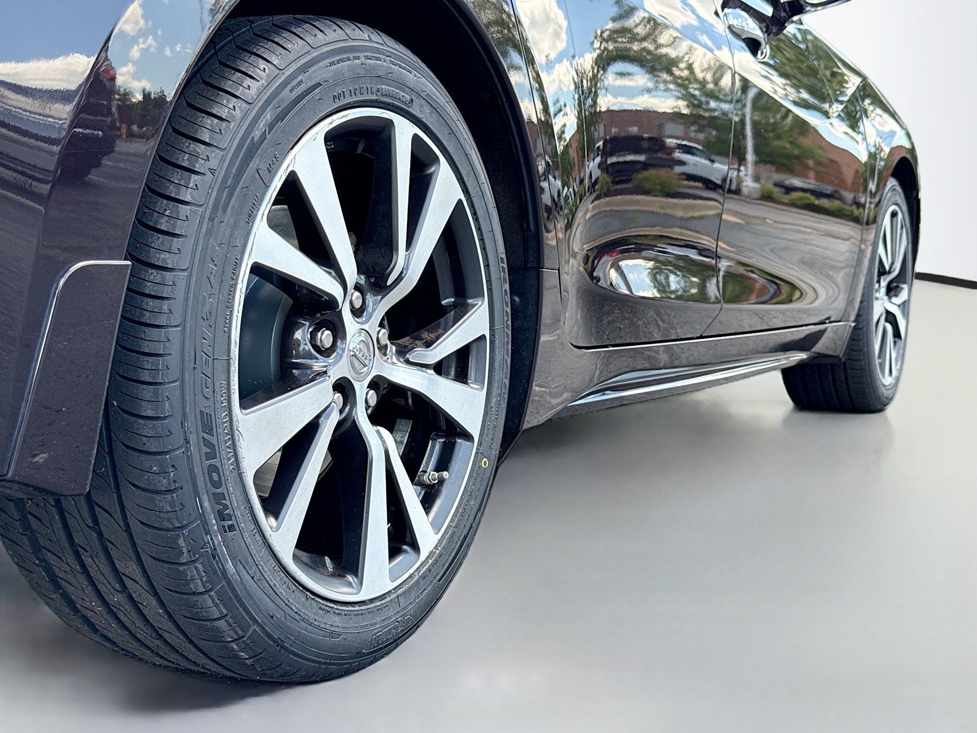 Used 2016 Nissan Maxima Platinum FWD image 15