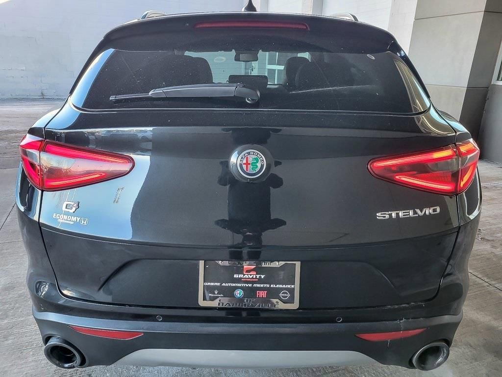 Used 2019 Alfa Romeo Stelvio Ti Lusso w/ Quick Order Package 22X Lusso image 5