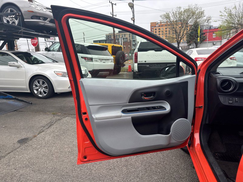 Used 2013 Toyota Prius C Three image 10