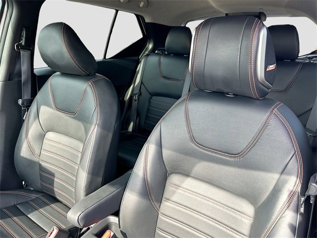 Used 2019 Nissan Kicks SR w/ SR Premium Package image 3