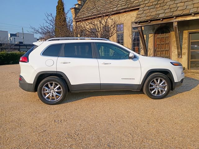 Used 2018 Jeep Cherokee Limited image 13