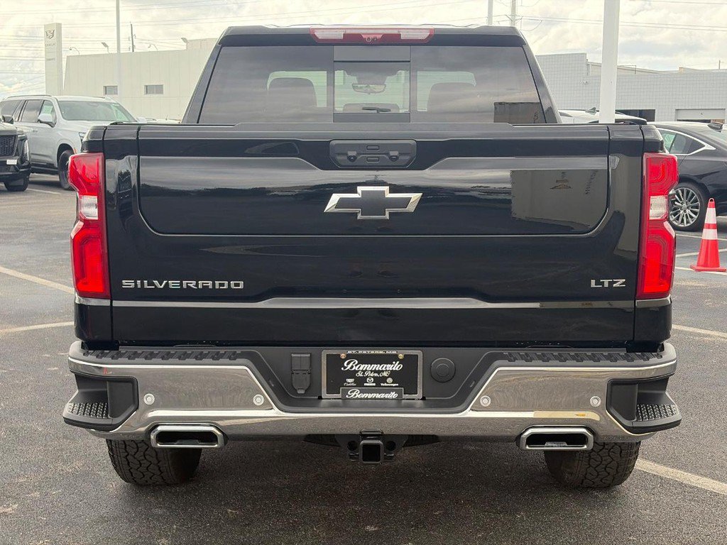 Used 2026 Chevrolet Silverado 1500 LTZ w/ LTZ Premium Package AWD/4WD image 4