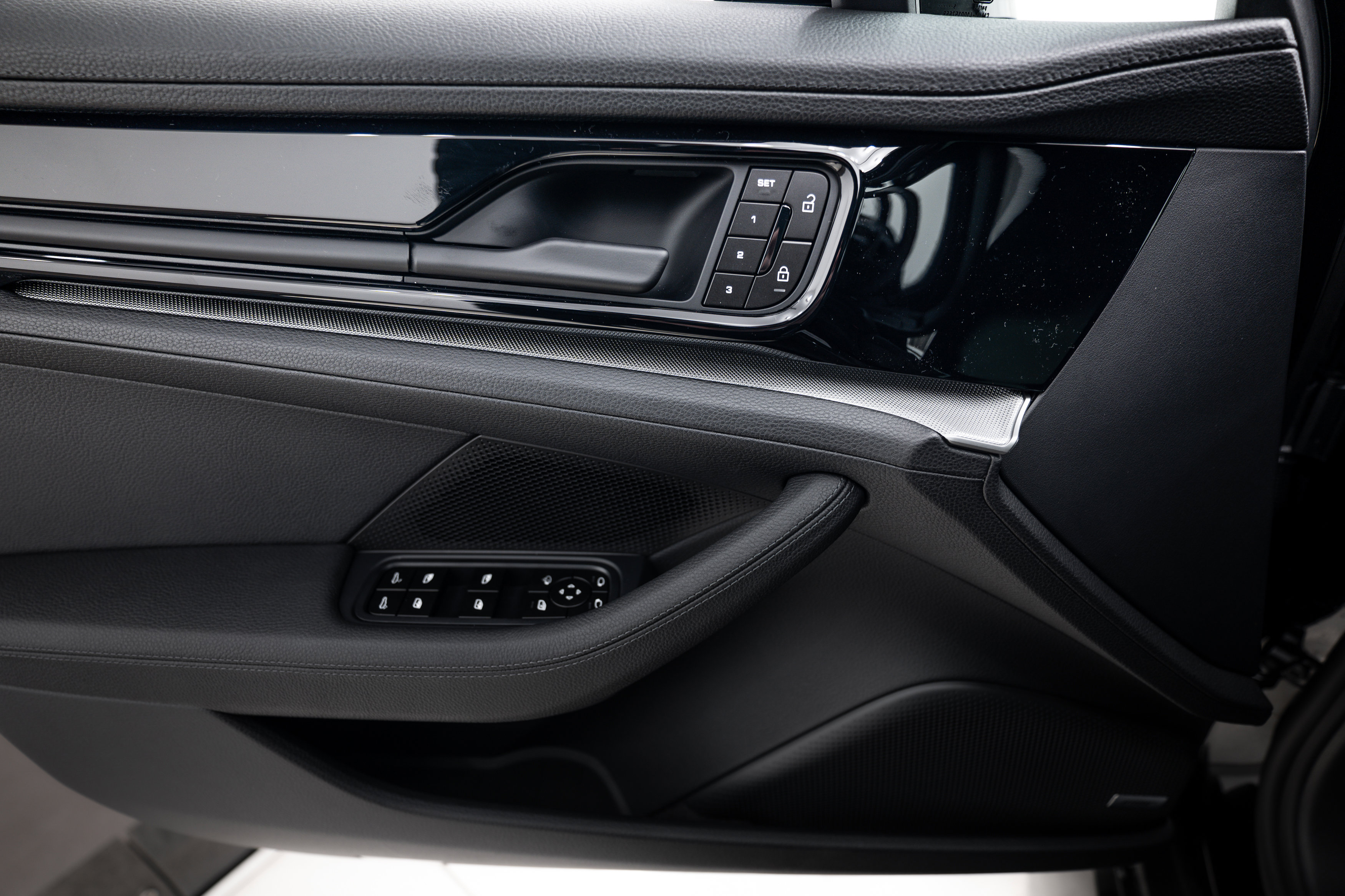 New 2026 Porsche Panamera 4 image 17