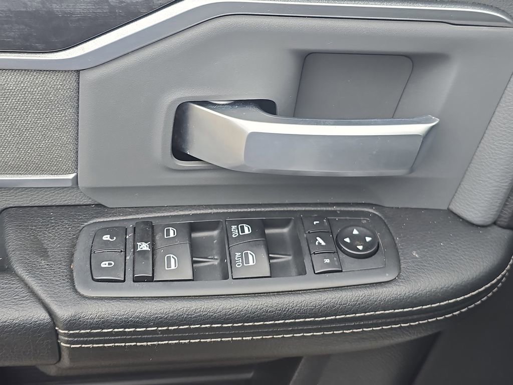 Used 2020 RAM 2500 Big Horn w/ Level 2 Equipment Group image 13