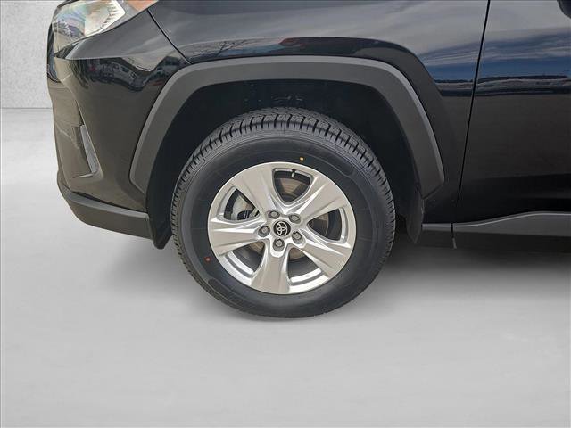 Used 2021 Toyota RAV4 XLE image 24