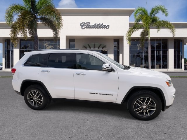 Used 2018 Jeep Grand Cherokee Limited w/ Trailer Tow Group IV AWD/4WD image 17