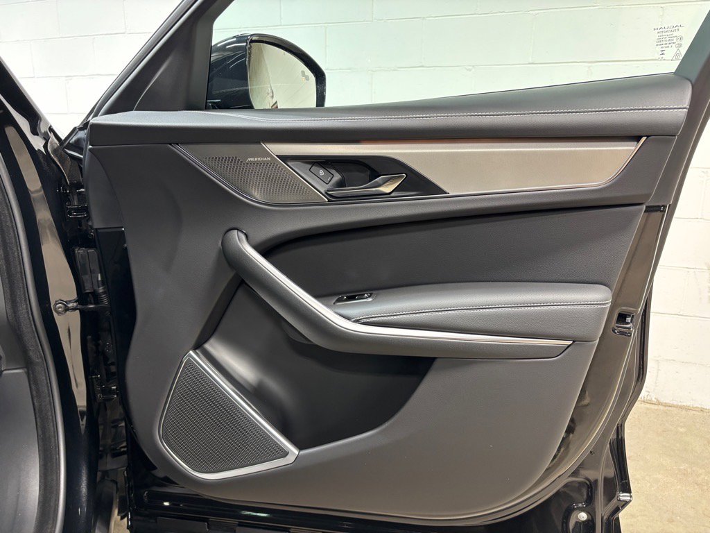 New 2026 Jaguar F-PACE R-Dynamic S image 33