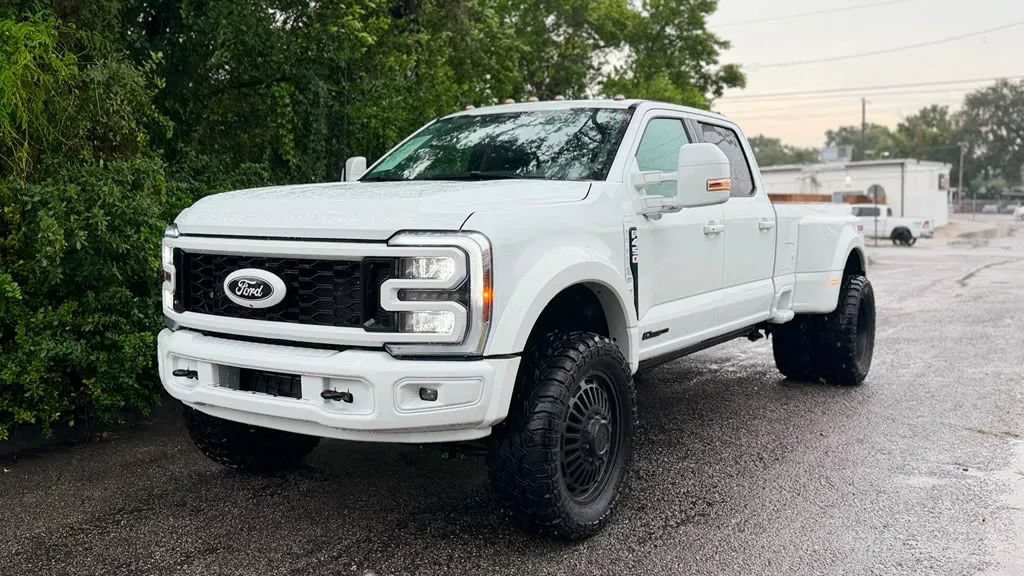 Used 2026 Ford F450 Lariat w/ FX4 Off-Road Package AWD/4WD image 5