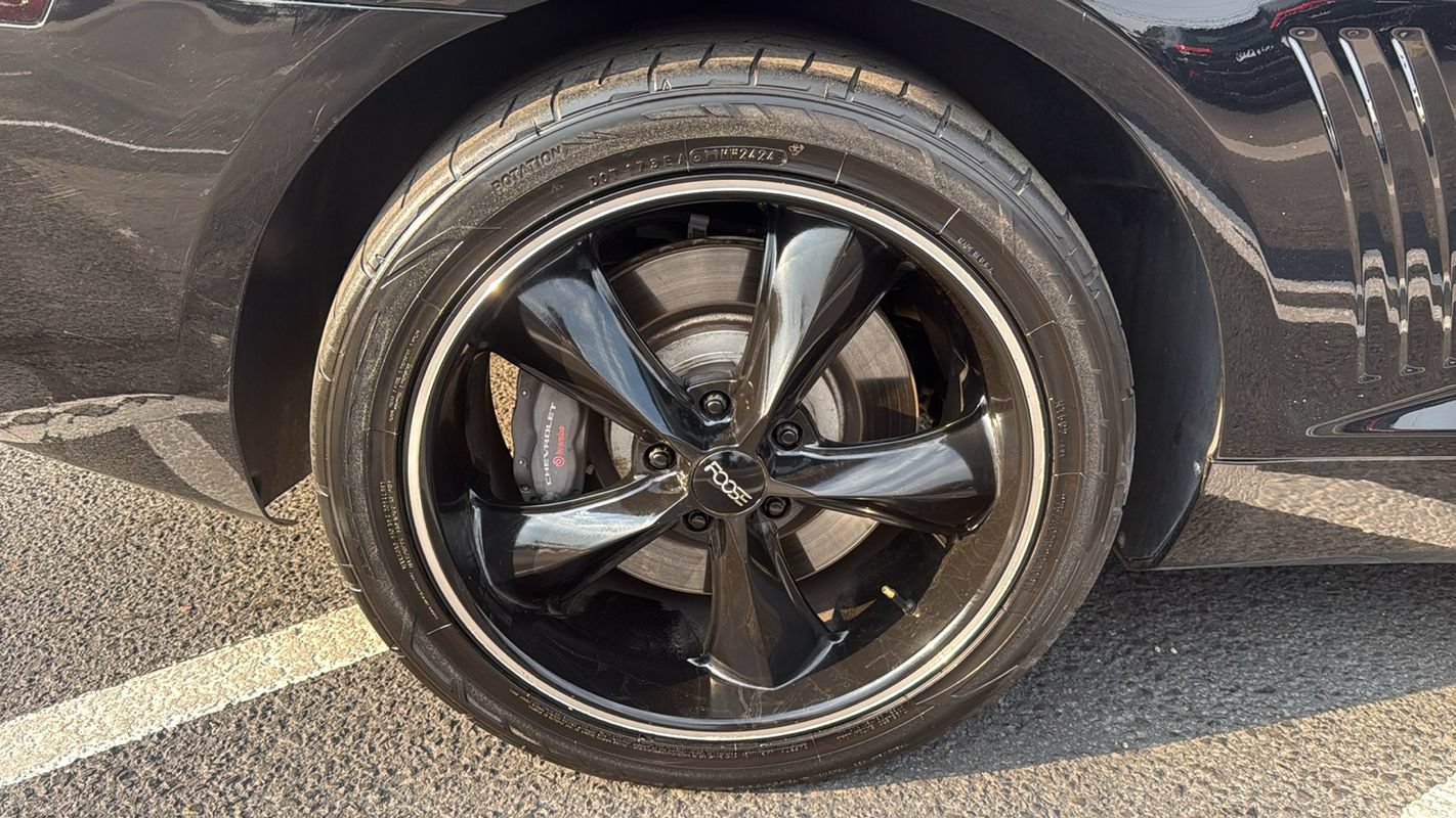 Used 2010 Chevrolet Camaro SS RWD image 13