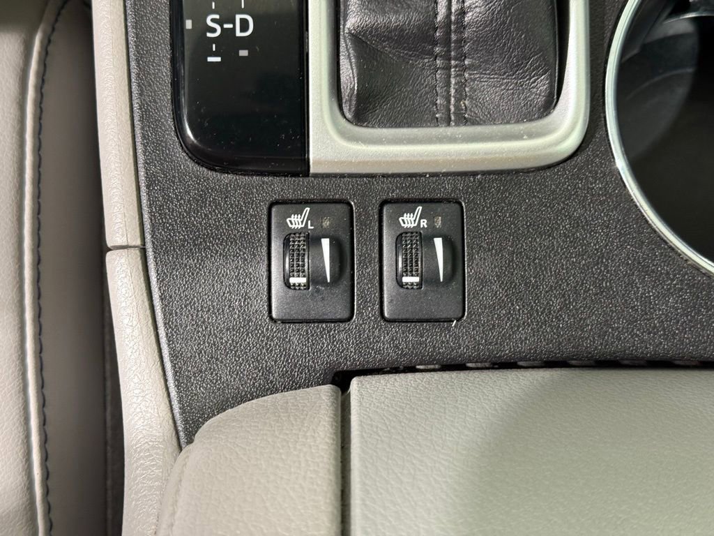 Used 2019 Toyota Highlander XLE image 32