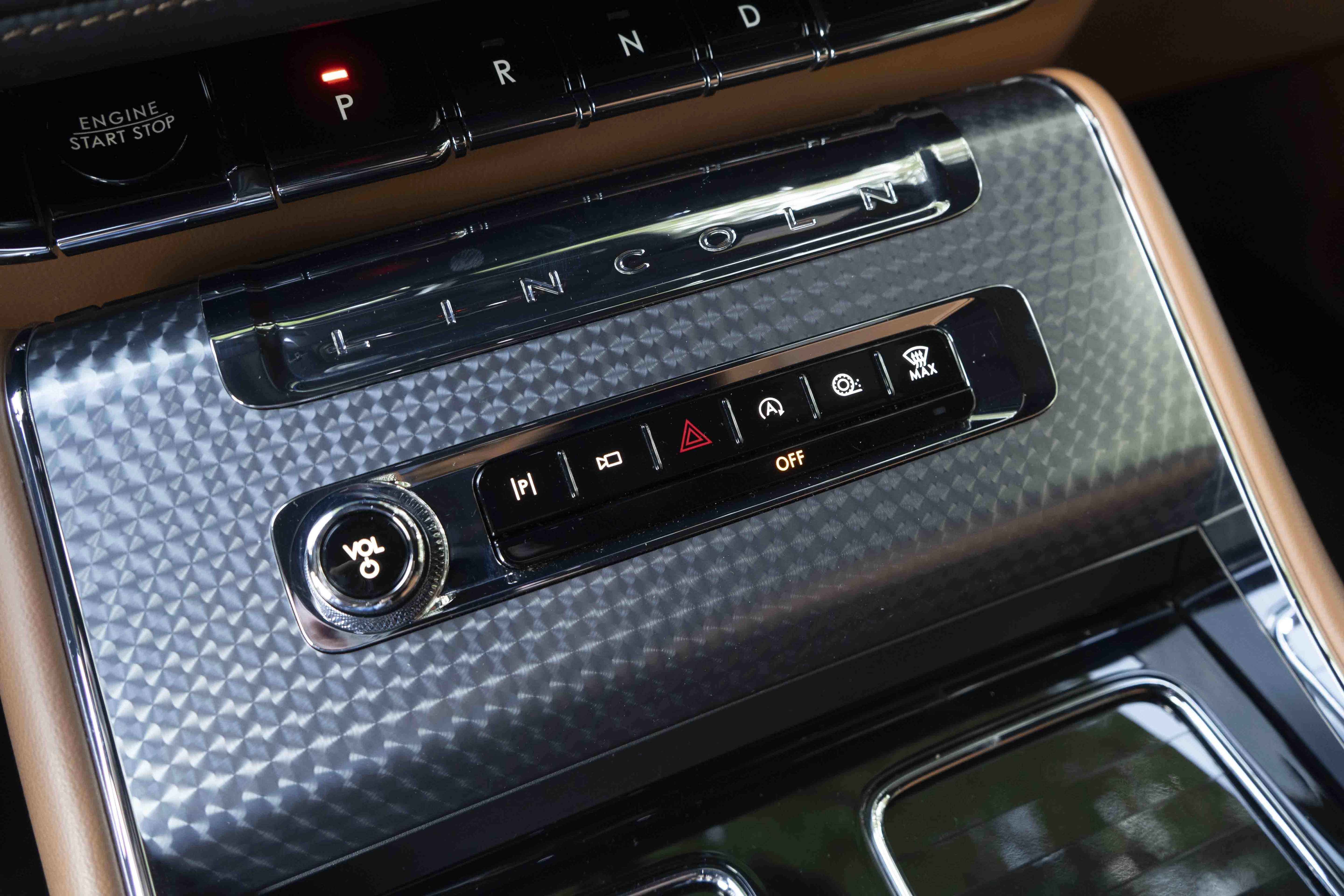 Used 2025 Lincoln Aviator Black Label AWD/4WD image 32