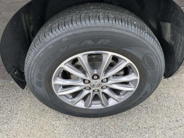 Used 2024 Buick Enclave Premium image 32