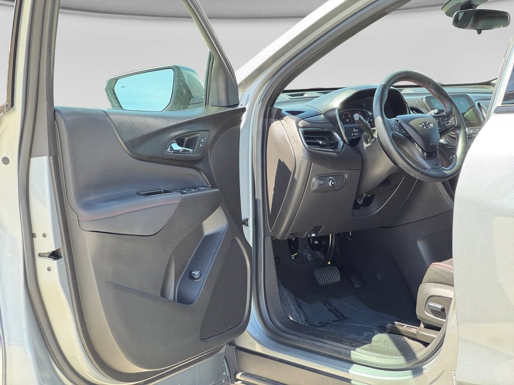 Used 2024 Chevrolet Equinox RS FWD image 9