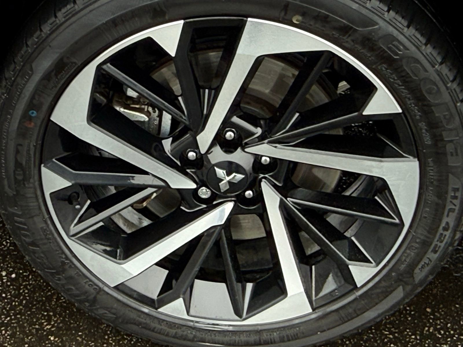 Used 2023 Mitsubishi Outlander SEL image 10