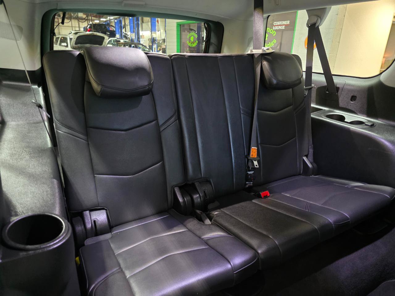 Used 2020 Cadillac Escalade ESV Luxury AWD/4WD image 26